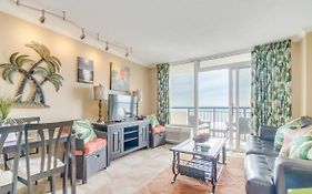 Oceanfront Condo W Balcony Minutes Walk To The Beach